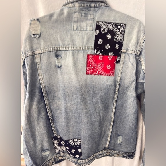 Victorious Unisex Denim Jacket with Bandana Patches - Picture 6 of 12